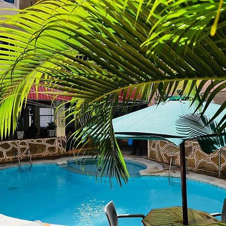 Merry Villa Hotel&Apartments Mombasa Esterno foto