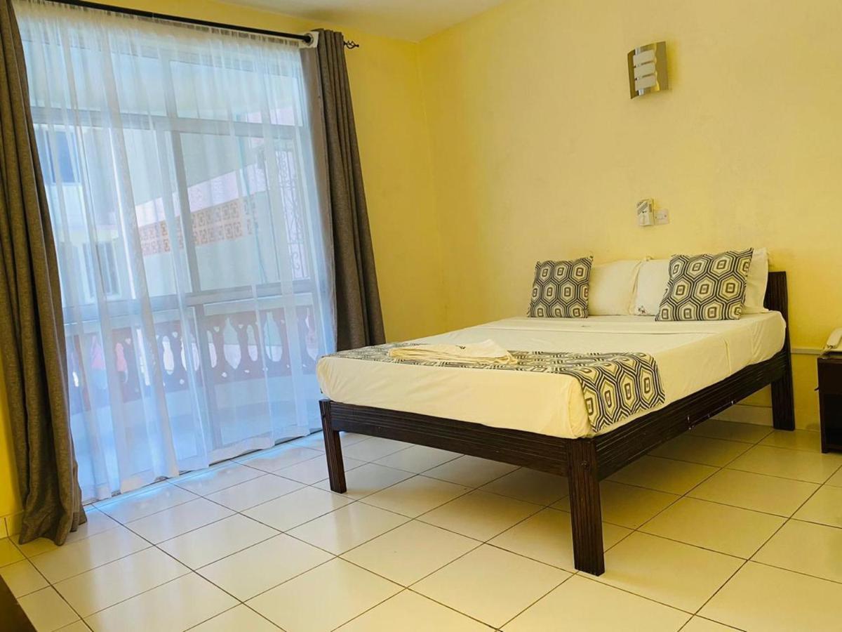 Merry Villa Hotel&Apartments Mombasa Esterno foto