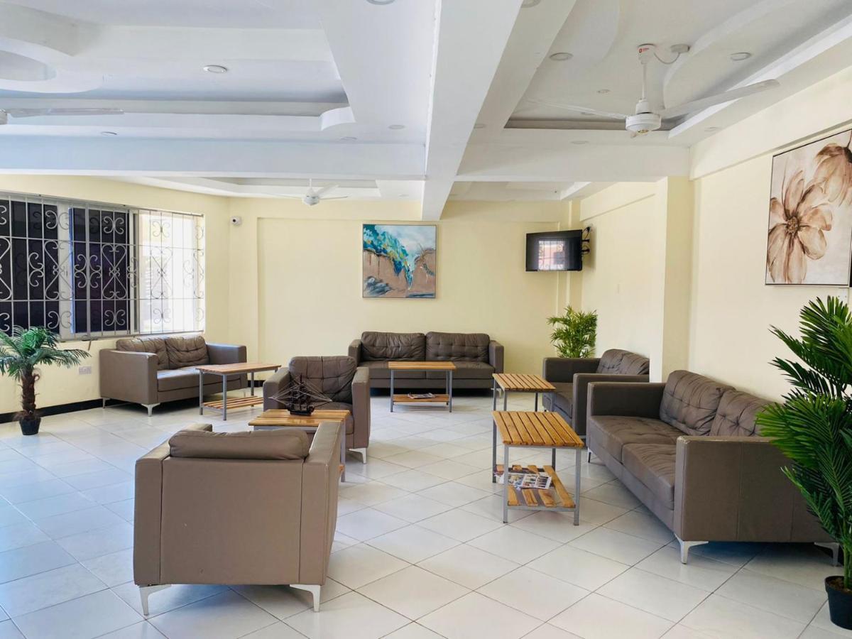 Merry Villa Hotel&Apartments Mombasa Esterno foto