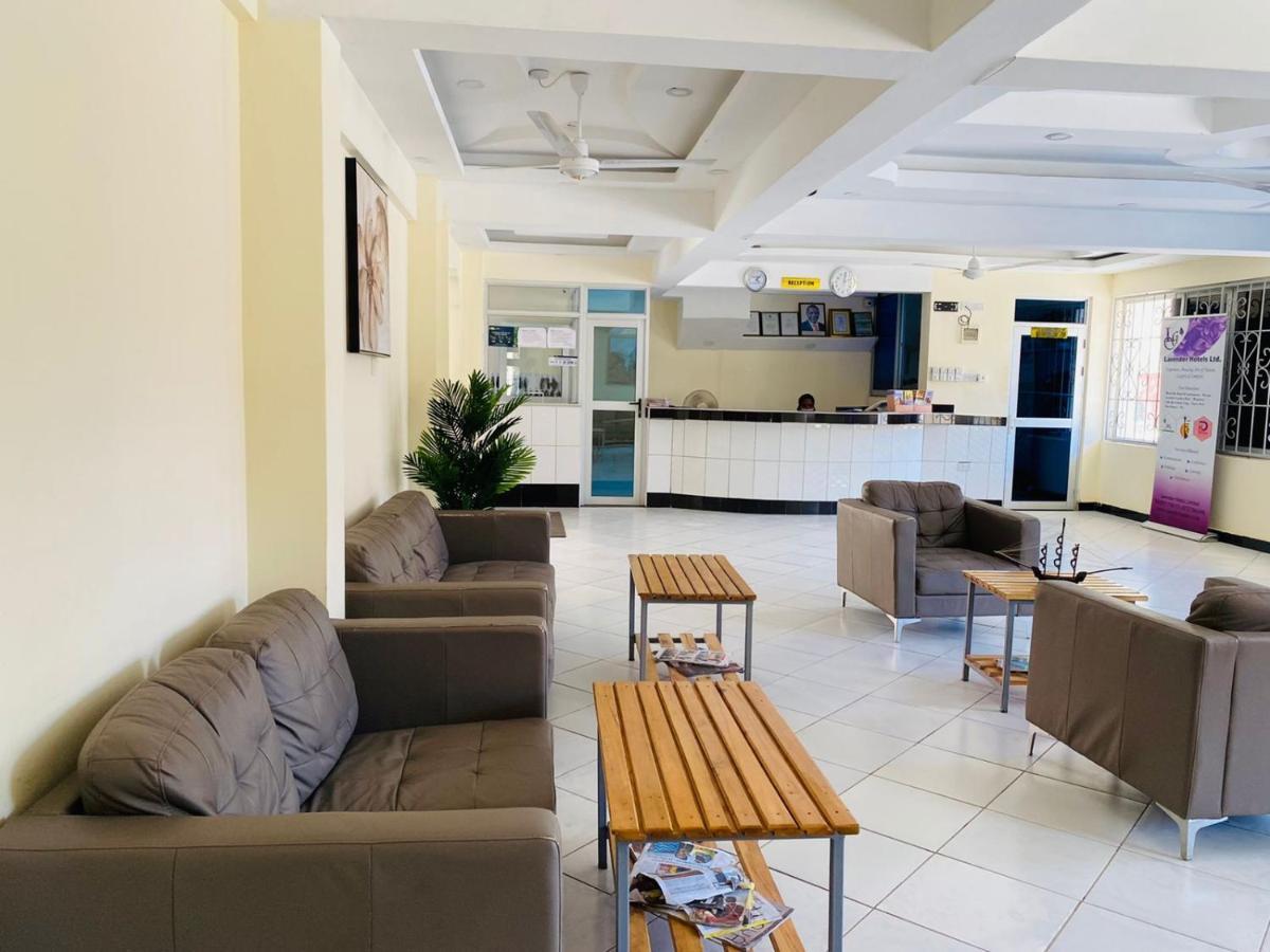 Merry Villa Hotel&Apartments Mombasa Esterno foto