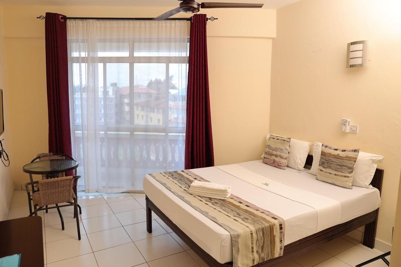Merry Villa Hotel&Apartments Mombasa Esterno foto