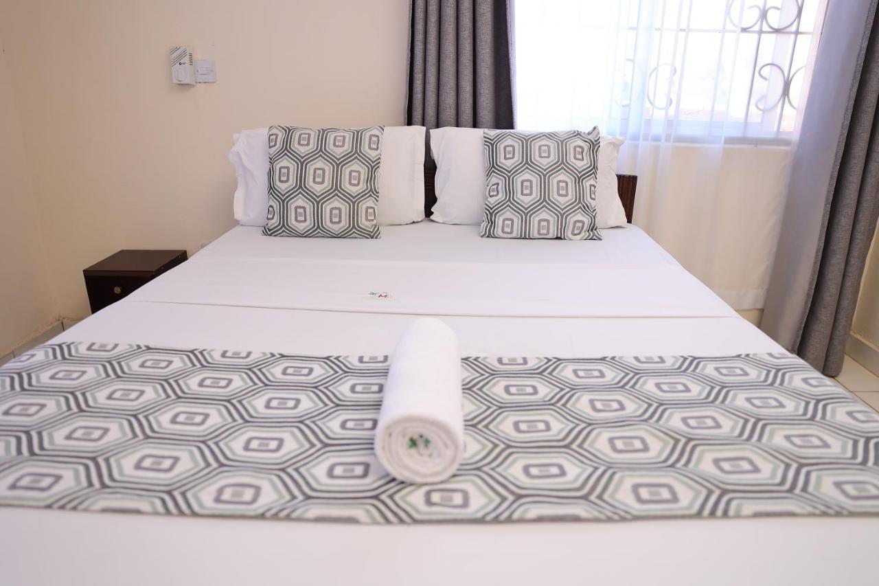 Merry Villa Hotel&Apartments Mombasa Esterno foto
